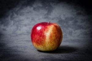 Apple Red Delicious Fruit Apple - jarmoluk / Pixabay